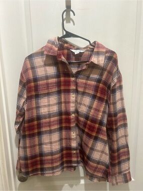 Women’s Plaid Button-Up Shirt in Burgundy and Tan